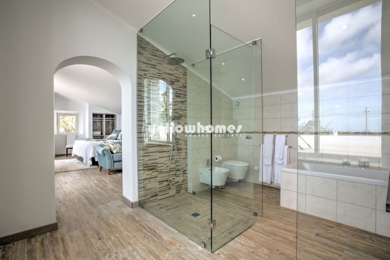 Moradia V5 contemporânea com vista mar e campo perto de Boliqueime